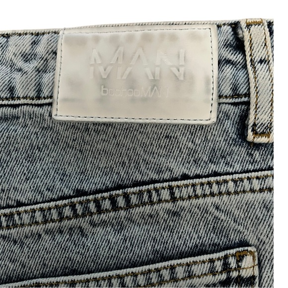 Boohoo Man Light Wash Blue Slim Straight Jeans, 32 - Picture 8 of 9